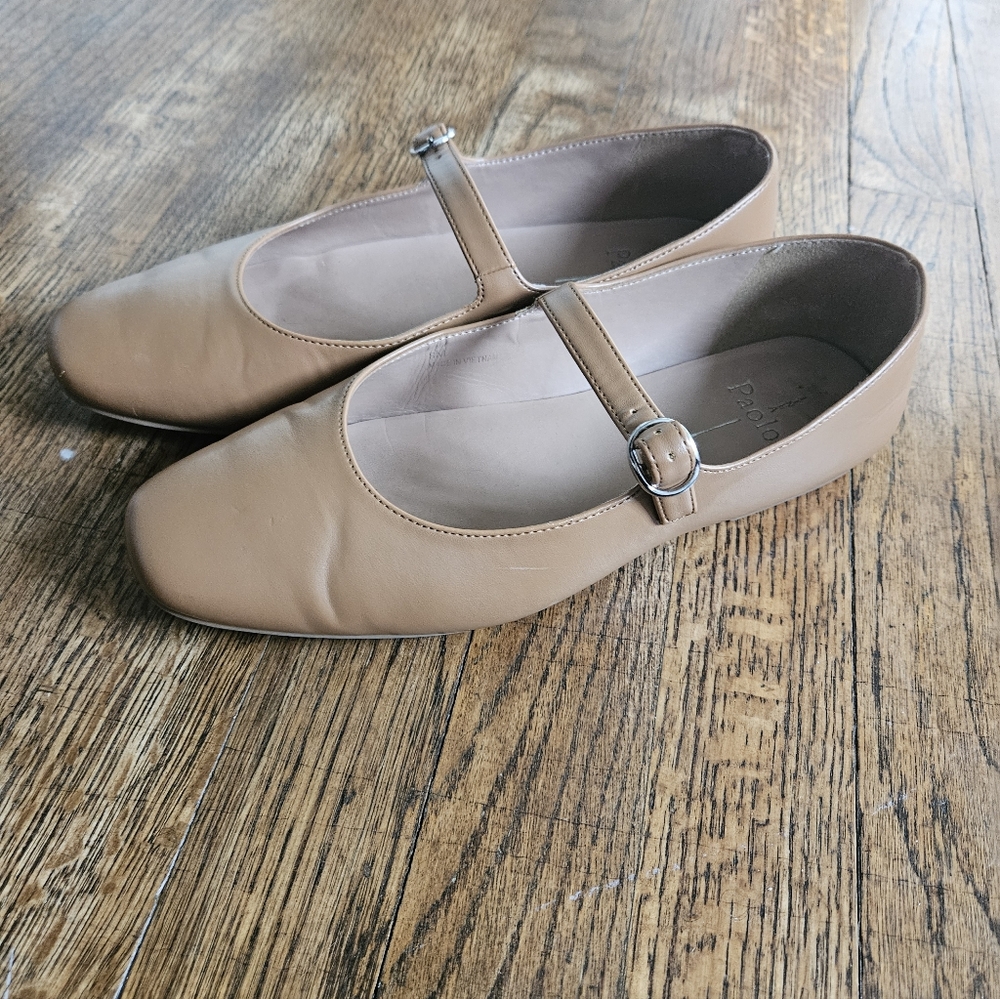 Linea Paolo Women's Mary Jane Flats - Picture 6 of 8